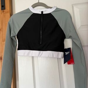 NWT Reebok cropped long sleeve Rashguard size Small
